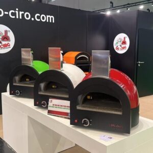 Drei Zio Ciro Subito Cotto 45 Pizzaöfen auf der Messe