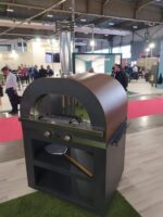 Clementi Gold das neue moderne Modell auf dem Messestand