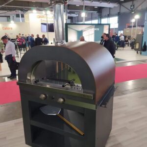 Clementi Gold das neue moderne Modell auf dem Messestand
