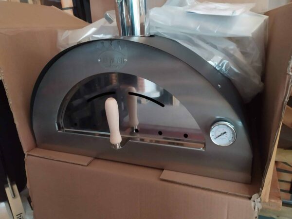 Kleiner Pizzaofen Clementino von Clementi mit geschlossener Klappe