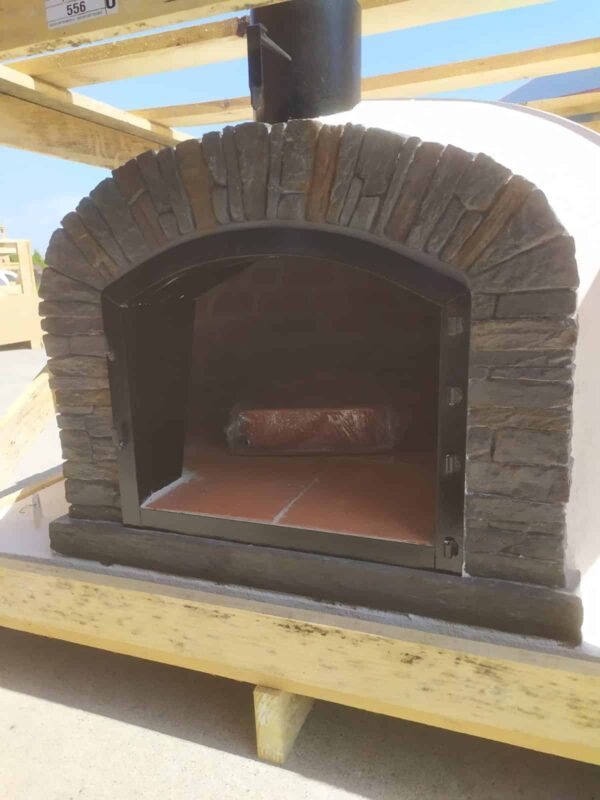 Steinbackofen Ventura von Forno de Pedra mit offener Türe