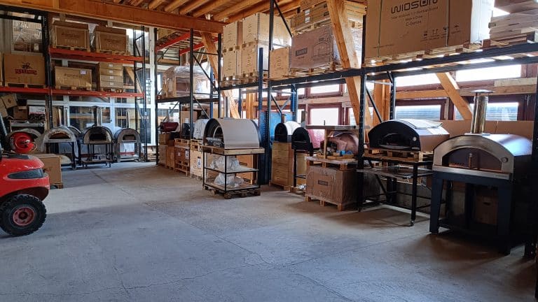 Kuppelofen Ausstellung in unserer Lagerhalle