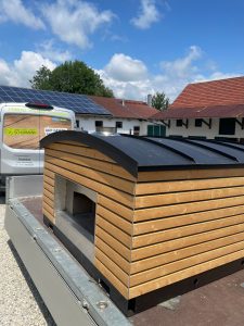 Aufbau Linea Profi 120 auf dem Anhänger
